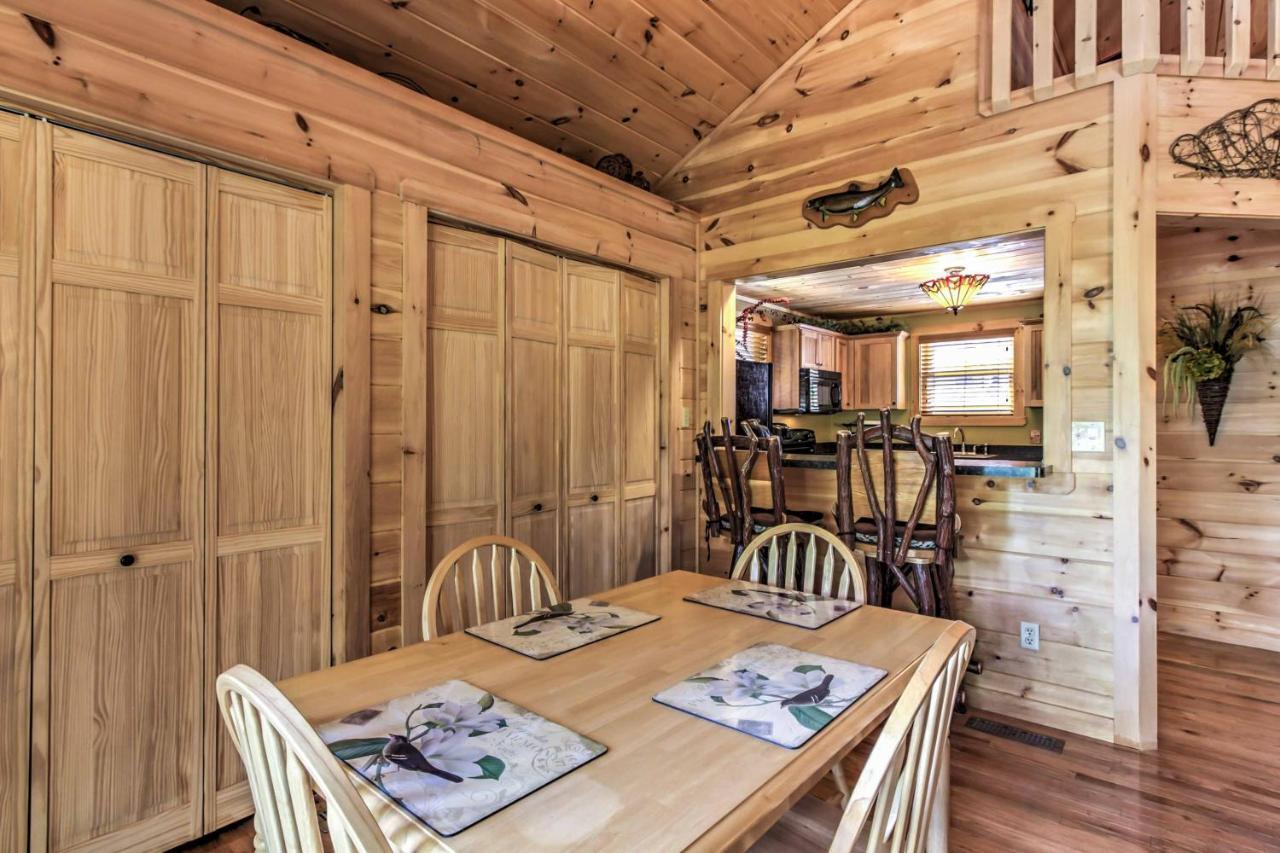 Private Sevierville Cabin With Mountain Views And Loft Esterno foto