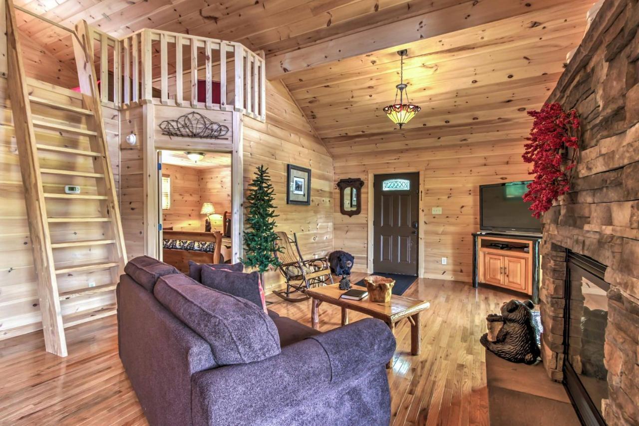 Private Sevierville Cabin With Mountain Views And Loft Esterno foto