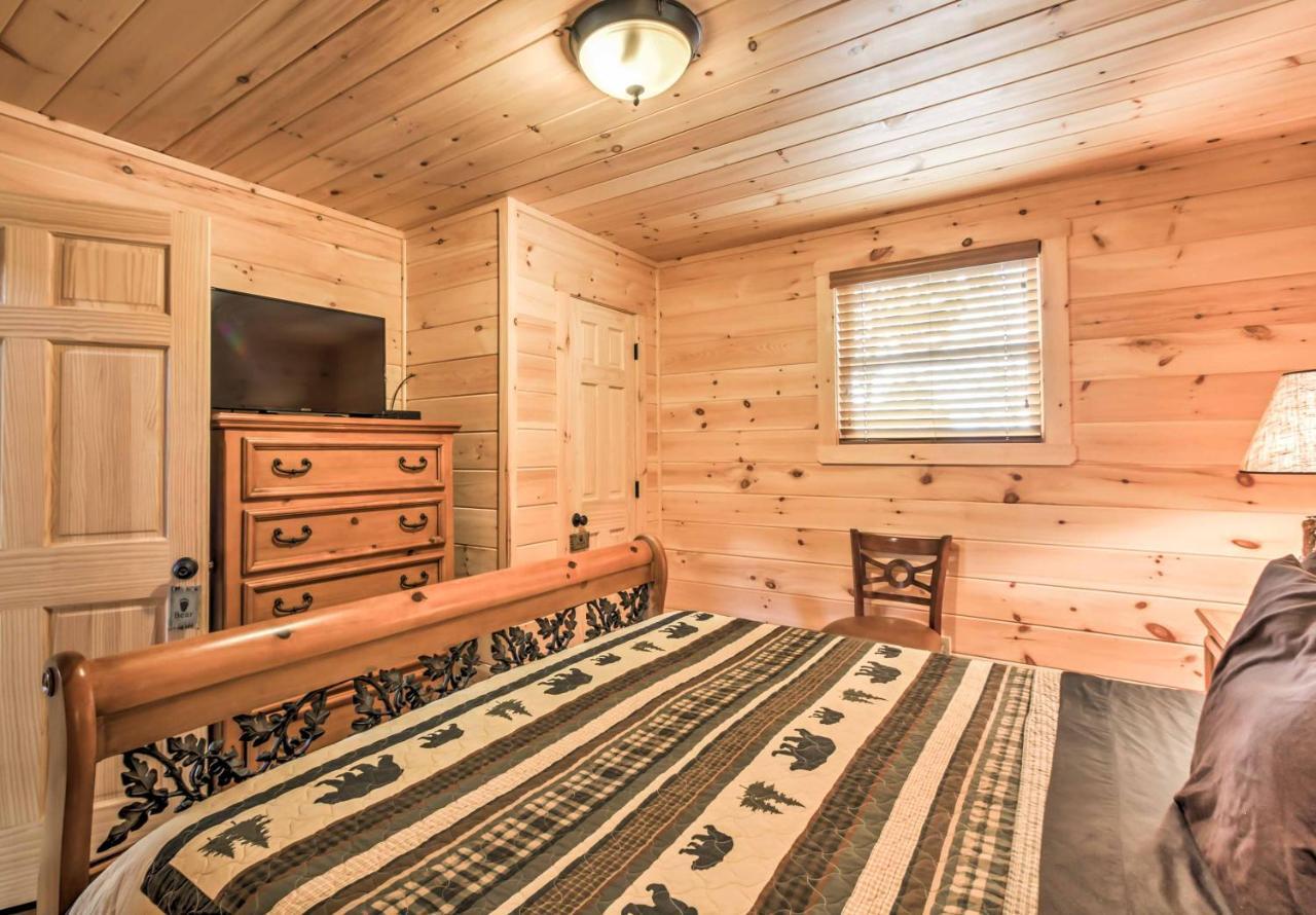Private Sevierville Cabin With Mountain Views And Loft Esterno foto