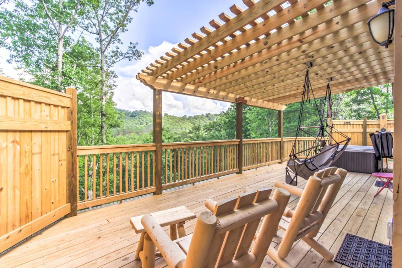 Private Sevierville Cabin With Mountain Views And Loft Esterno foto